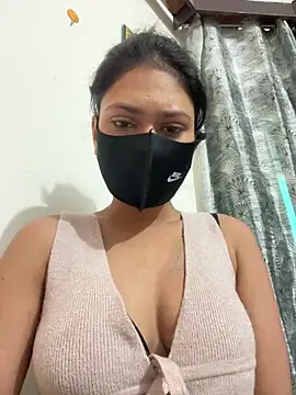 kavyq3791 online show from 06/15/26, 04:04