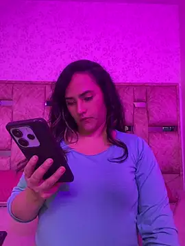 Snapshot of sophia_pink17 chatting on 07/14/26, 12:44 sophia pink17 online show from 07/14/26, 12:44