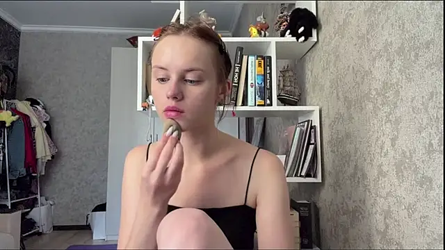 Mollybeans online show from 08/06/26, 12:29