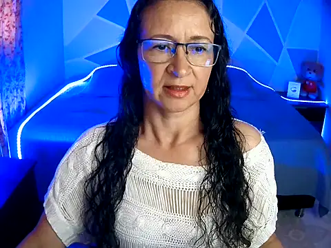 Snapshot of Ana_Flakita chatting on 07/18/26, 09:18 Ana Flakita online show from 07/18/26, 09:18
