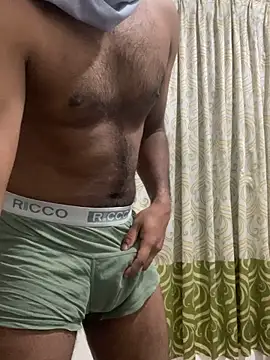 Snapshot of mr_shhw chatting on 06/19/26, 05:17 mr shhw online show from 06/19/26, 05:17