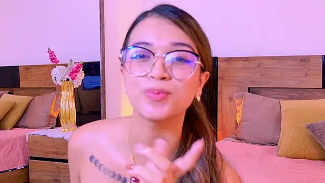 CassieMills online show from 07/28/26, 02:13