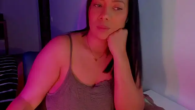 NicolePasqualott online show from 04/25/26, 06:05