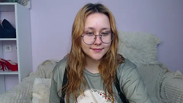 Snapshot of Judith_hypnosiss chatting on 06/23/26, 12:03 Judith hypnosiss online show from 06/23/26, 12:03