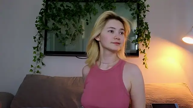 Emily Miu online show from 07/04/26, 11:33