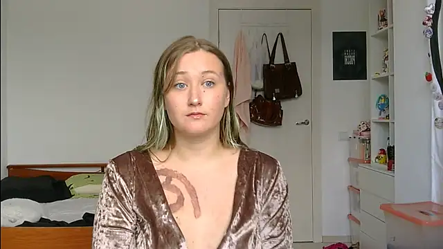 yourcherry3 online show from 06/29/26, 07:47
