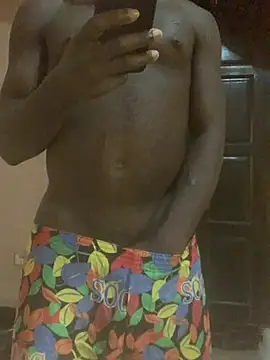 Snapshot of bigdickjohson1200 chatting on 06/19/26, 02:43 bigdickjohson1200 online show from 06/19/26, 02:43