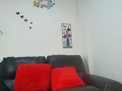 Snapshot of EMI_BLISS chatting on 06/16/26, 08:33 EMI BLISS online show from 06/16/26, 08:33