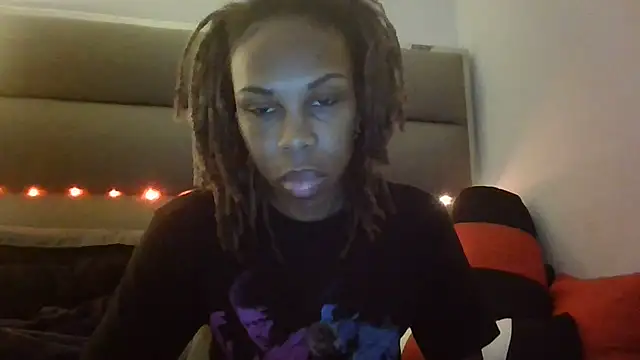 Snapshot of Opal_Rainbow chatting on 11/18/25, 12:05 Opal Rainbow online show from 11/18/25, 12:05