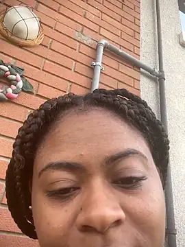 Snapshot of la_manzana chatting on 06/16/26, 09:12 la manzana online show from 06/16/26, 09:12