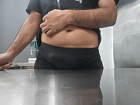 Snapshot of brownskinbull1 chatting on 07/10/26, 04:42 brownskinbull1 online show from 07/10/26, 04:42