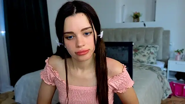 Little cuti1e online show from 06/29/26, 10:10
