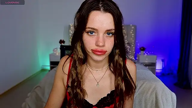 Little cuti1e online show from 07/05/26, 07:26