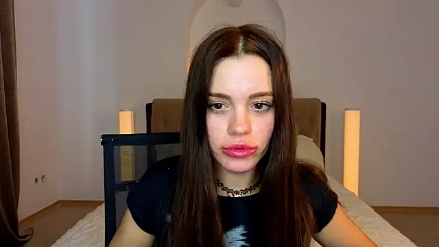 Little cuti1e online show from 07/24/26, 09:18