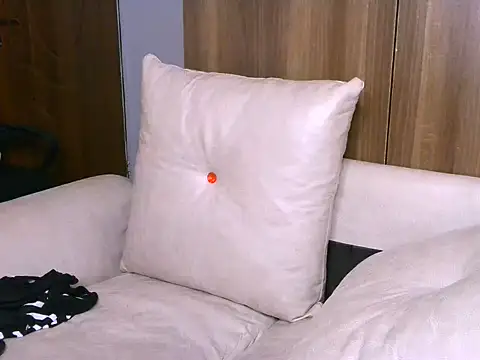 Snapshot of Bustycece chatting on 06/20/26, 01:58 Bustycece online show from 06/20/26, 01:58