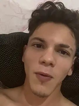 Snapshot of Felipelebleu chatting on 07/08/26, 04:22 Felipelebleu online show from 07/08/26, 04:22