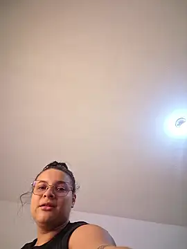 Snapshot of Alliceadams chatting on 07/20/26, 05:00 Alliceadams online show from 07/20/26, 05:00