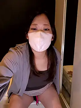 saki cute online show from 06/17/26, 04:37