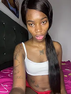 Snapshot of ShakiraThompss18 chatting on 07/14/26, 10:54 ShakiraThompss18 online show from 07/14/26, 10:54