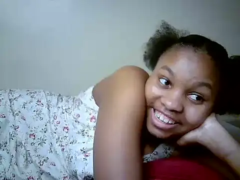 Snapshot of Swt_smiles chatting on 07/28/26, 06:20 Swt smiles online show from 07/28/26, 06:20