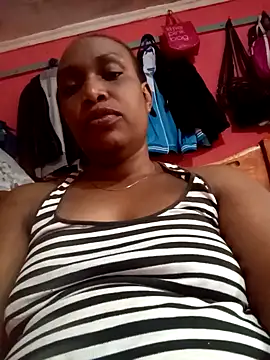 Snapshot of mamy254 chatting on 06/20/26, 01:14 mamy254 online show from 06/20/26, 01:14