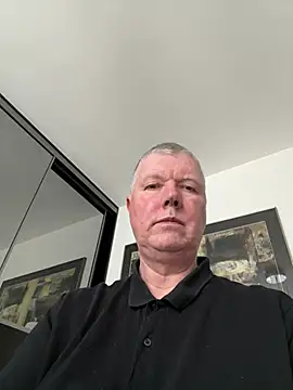 Snapshot of cumboy chatting on 01/08/25, 12:26 cumboy online show from 01/08/25, 12:26