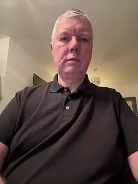 Snapshot of cumboy chatting on 01/10/25, 10:57 cumboy online show from 01/10/25, 10:57