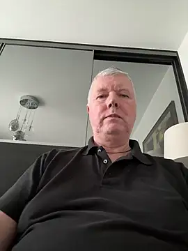 Snapshot of cumboy chatting on 01/28/25, 11:17 cumboy online show from 01/28/25, 11:17