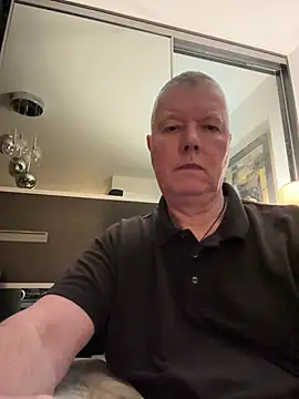 Snapshot of cumboy chatting on 02/09/26, 11:20 cumboy online show from 02/09/26, 11:20