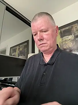 Snapshot of cumboy chatting on 03/09/26, 01:48 cumboy online show from 03/09/26, 01:48