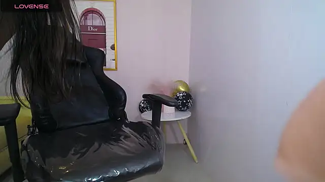 Snapshot of Lia_Rose_ch chatting on 07/06/26, 03:03 Lia Rose ch online show from 07/06/26, 03:03