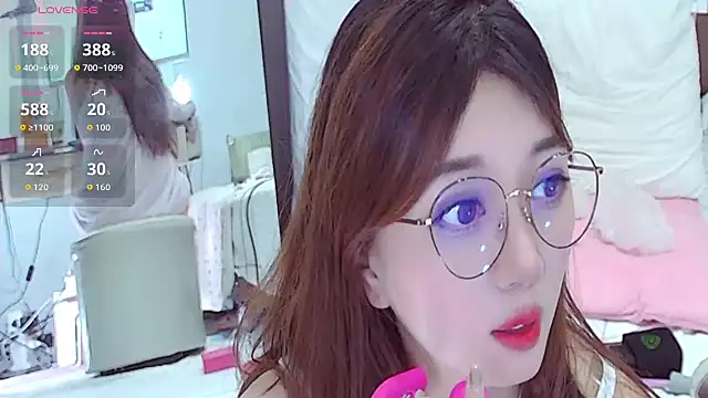 Snapshot of gouhun877586 chatting on 06/18/26, 03:16 gouhun877586 online show from 06/18/26, 03:16