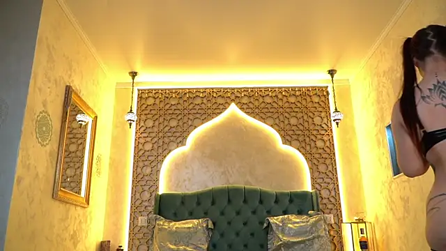 Snapshot of ButterBeba chatting on 07/15/26, 05:29 ButterBeba online show from 07/15/26, 05:29