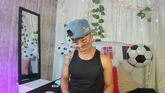 your kitty boy online show from 06/24/26, 08:30
