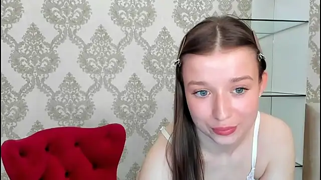Snapshot of michelle_blus chatting on 06/28/26, 06:36 michelle blus online show from 06/28/26, 06:36