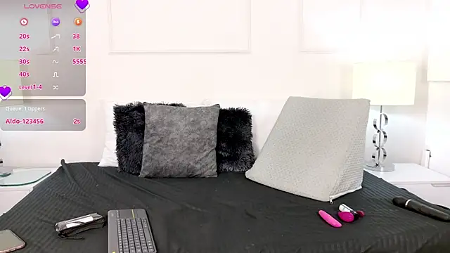 Olivia flamme online show from 07/10/26, 01:25