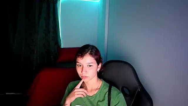 Skinny queen 20 online show from 06/19/26, 12:59