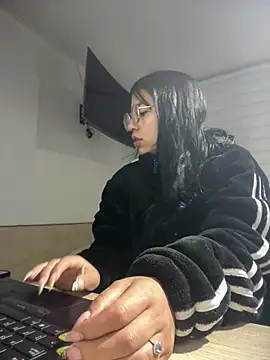 Snapshot of GabyLopez_Pink chatting on 07/31/26, 03:17 GabyLopez Pink online show from 07/31/26, 03:17