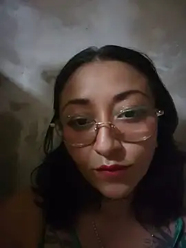 Snapshot of sweetshubbymami chatting on 06/19/26, 12:37 sweetshubbymami online show from 06/19/26, 12:37