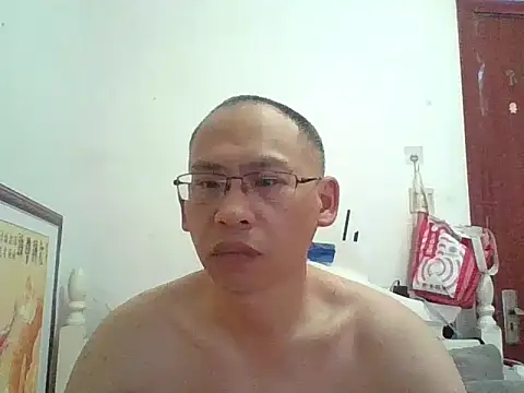Snapshot of benly888 chatting on 06/19/26, 12:15 benly888 online show from 06/19/26, 12:15