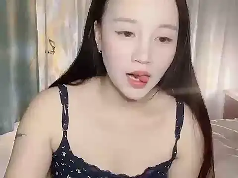 Snapshot of xue1598 chatting on 06/17/26, 03:35 xue1598 online show from 06/17/26, 03:35