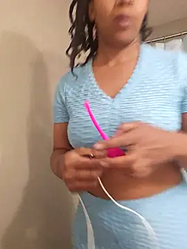 Snapshot of NAOMIdaFreakXXXXX chatting on 11/15/25, 10:45 NAOMIdaFreakXXXXX online show from 11/15/25, 10:45