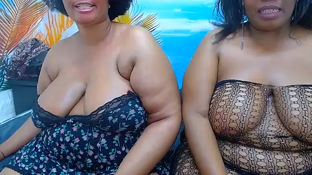 Snapshot of CURVYELEGANCExxx chatting on 07/18/26, 01:26 CURVYELEGANCExxx online show from 07/18/26, 01:26