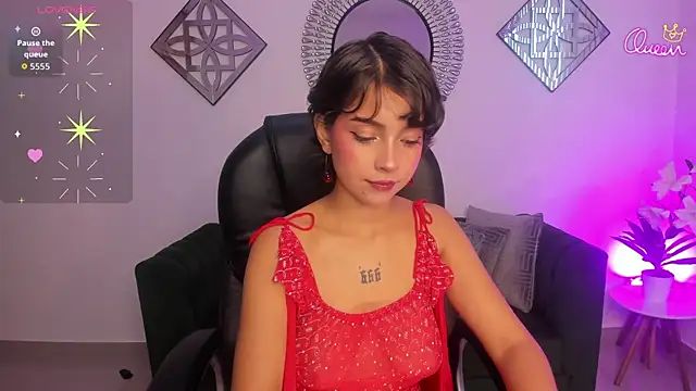 Honeyy Taylor online show from 06/24/26, 12:48