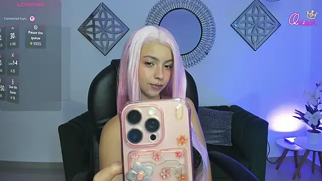 Honeyy Taylor online show from 07/23/26, 12:47