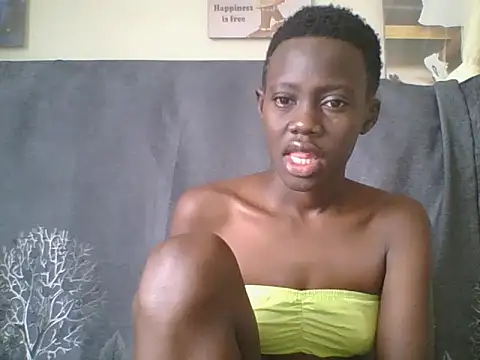Snapshot of Tish_Leylah chatting on 07/05/26, 06:31 Tish Leylah online show from 07/05/26, 06:31
