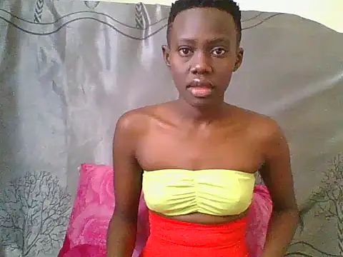 Snapshot of Tish_Leylah chatting on 07/31/26, 11:53 Tish Leylah online show from 07/31/26, 11:53