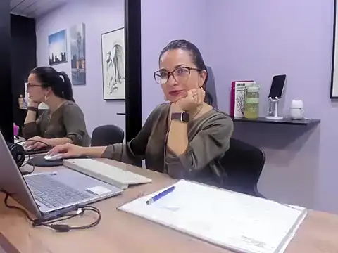 Snapshot of Greta_Borbon_ chatting on 06/23/26, 11:52 Greta Borbon online show from 06/23/26, 11:52