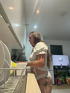 Snapshot of Coleyy_xx chatting on 07/31/26, 07:35 Coleyy xx online show from 07/31/26, 07:35