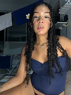 Snapshot of lilly_safadinha chatting on 07/07/26, 10:47 lilly safadinha online show from 07/07/26, 10:47